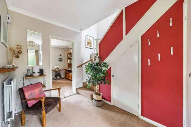 3 Bed Detached House for Sale Near Weybridge Station