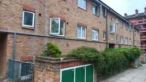 Flat For Rent in Southend-on-Sea, England