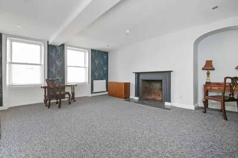 Grade II Listed 6-Bedroom Townhouse Old Portsmouth
