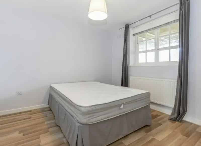 One Bedroom Apartment Kennington Spacious Modern Close to Oval
