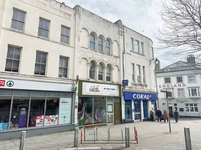 St Leonards Terrace Property with Tenanted Commercial Unit and Flats