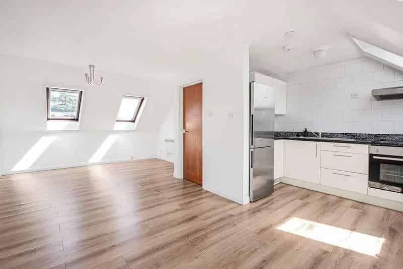 2 Bed Flat for Sale South Woodford