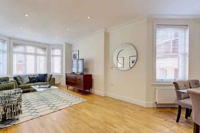 Flat to rent in Hamlet Gardens, Ravenscourt Park, London W6