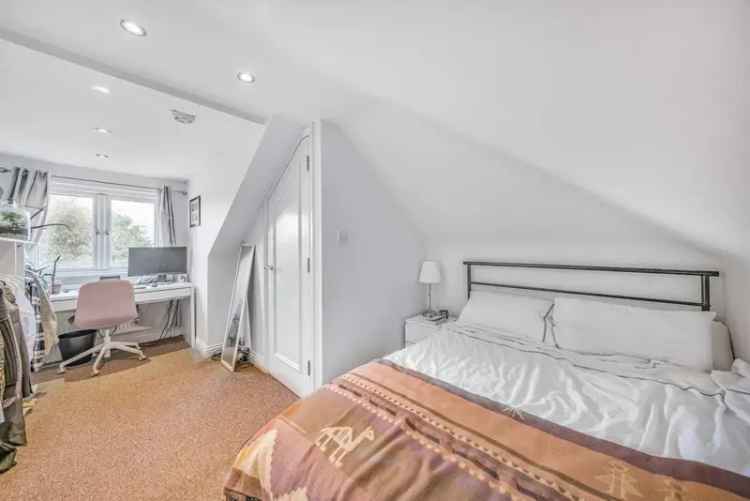 One Bedroom Conversion Flat Corbett Estate SE6