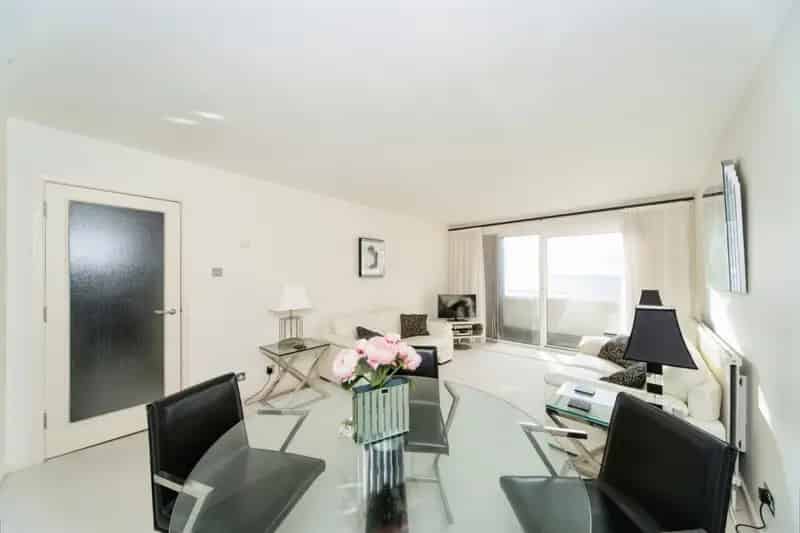 Sea View Two-Bedroom Apartment Bexhill