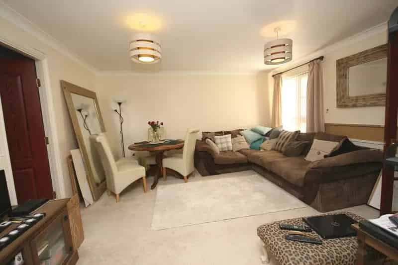 2 Bedroom Flat to Rent
