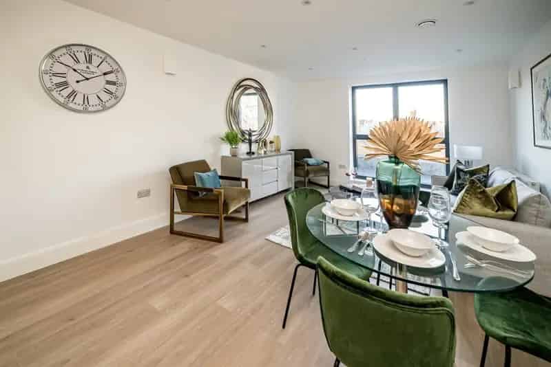Luxury Slough Apartments Near Train Station