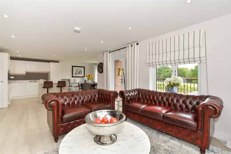 2 Bedroom Lake View Apartment For Sale