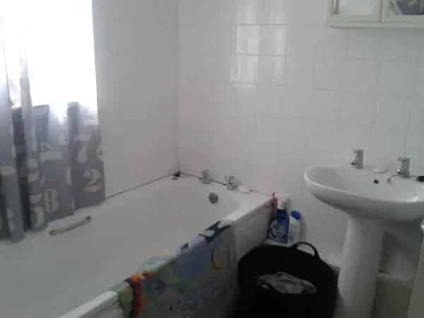 Three Bed House with Garage and Garden