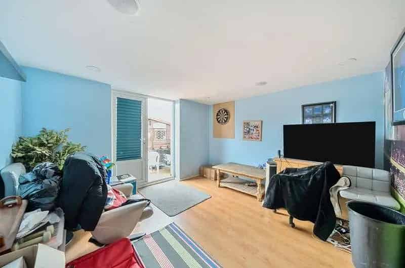 2 Bed House for Sale East Dunstable Garage Garden Room
