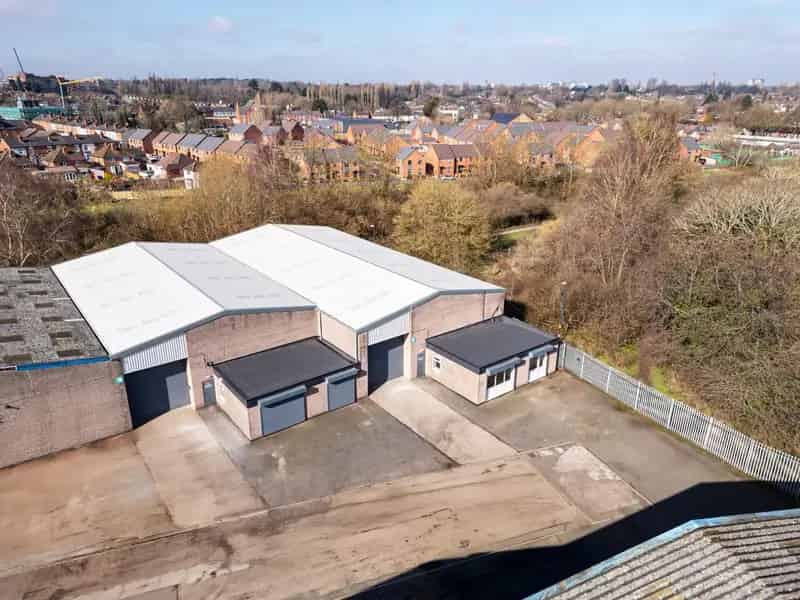 Refurbished Office Units with WC and Roller Shutter Access