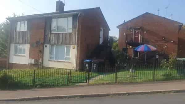 2 Bedroom Ground Floor Property with Storage and Parking