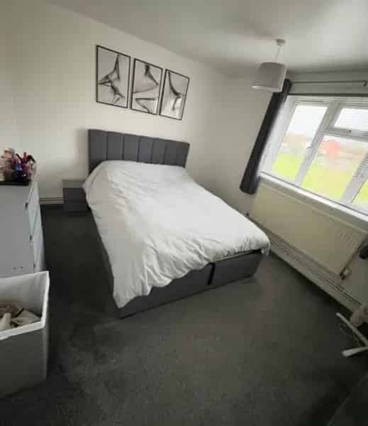 2 Bed Flat Hartcliffe BS13 Near Imperial Park Pet Friendly Communal Garden