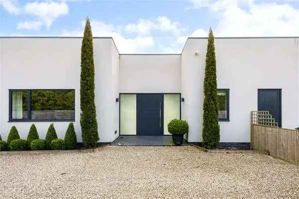 Luxury 5-Bedroom Home with Unrivaled Views in Hampshire