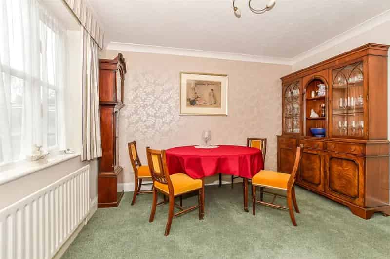 4 Bedroom Link Detached House Sissinghurst