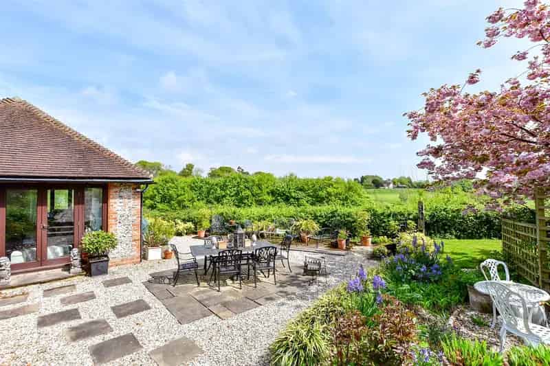 2 Bedroom Detached House for Sale Grade II Listed 16th Century Home