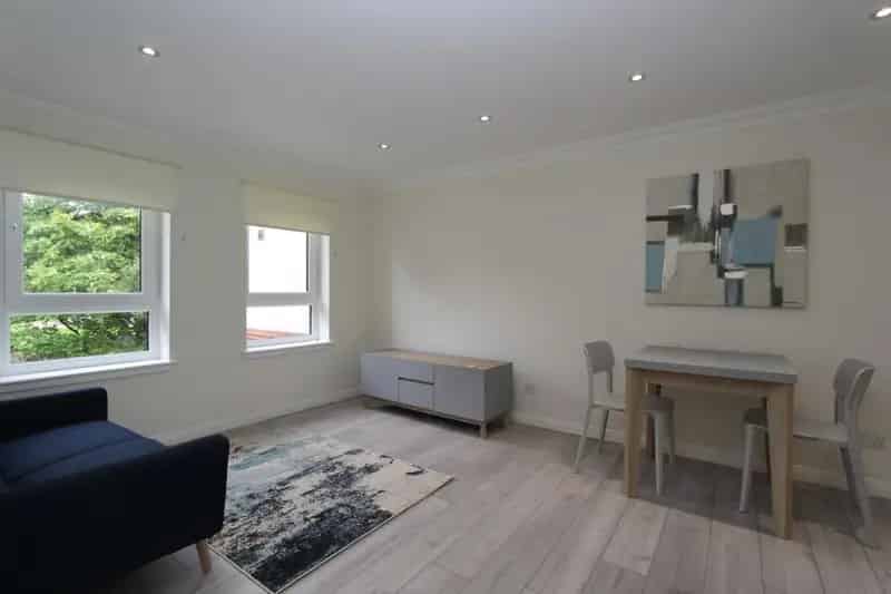 2 Bedroom Flat to Rent in Polwarth Edinburgh
