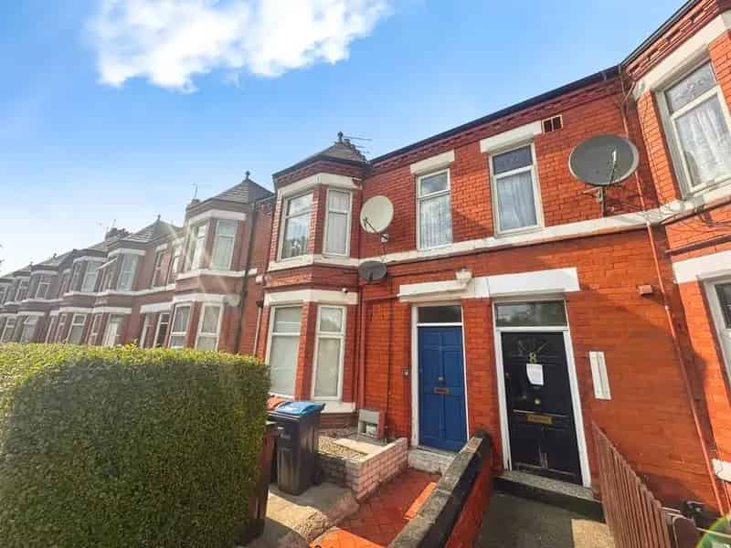 7 Bedroom Mid Terrace Flat for Sale Chester Cheshire