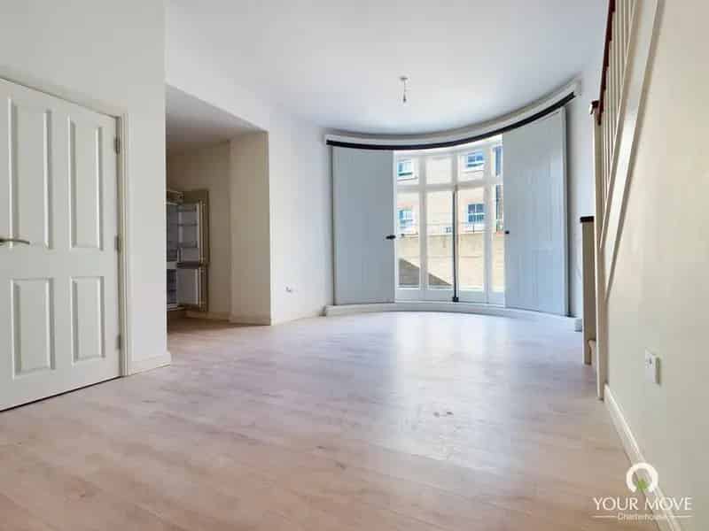 2 bedroom  Flat to rent, Ramsgate, Kent, CT11