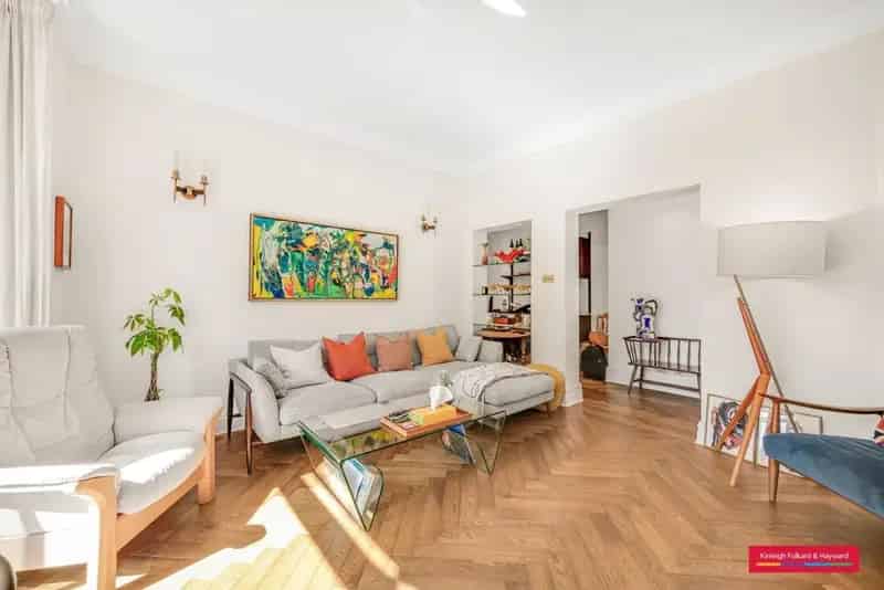 Belsize Park Two-Bedroom Period Conversion