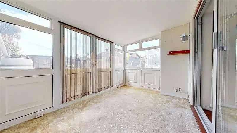 3 Bed Semi-Detached House For Sale Requiring Refurbishment