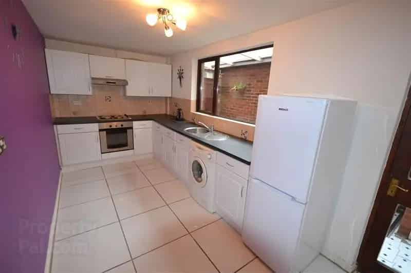 2 Bedroom Mid Terrace House Gas Heating Rates Included