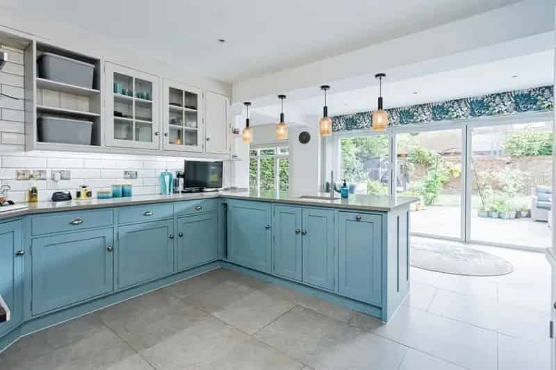 Luxury Four-Bedroom Detached House Burgess Hill