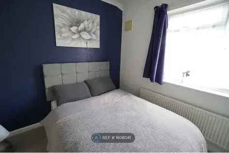 2 rooms house of 87 m² in London