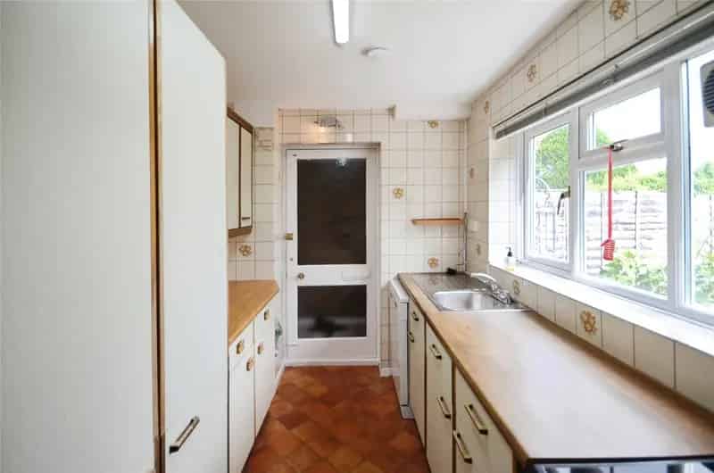 4 Bedroom Detached House in Caversham Park Village