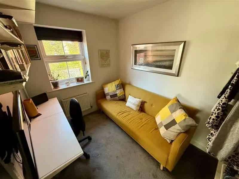2 Bed Flat for Sale in Shirley