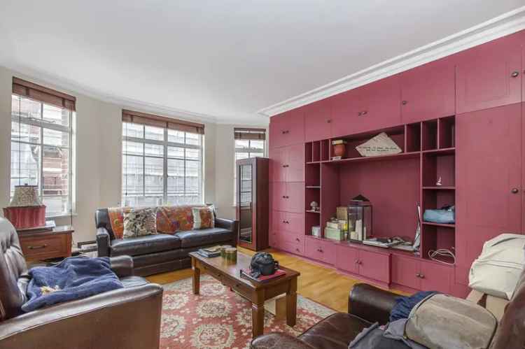 2 Bedroom Flat for Sale in Kensington - Oakwood Court