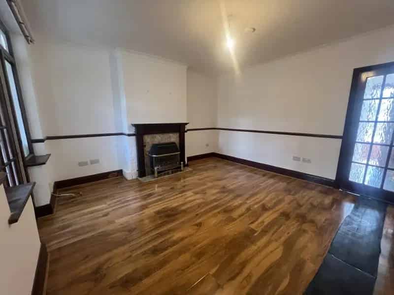 3 Bedroom House Newly Renovated Zero Deposit Available