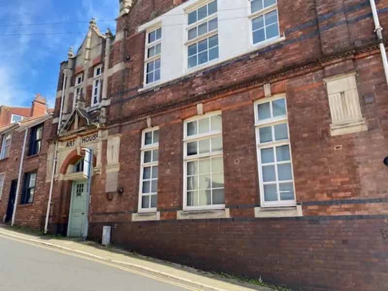 2 Bedroom Maisonette Apartment to Rent
