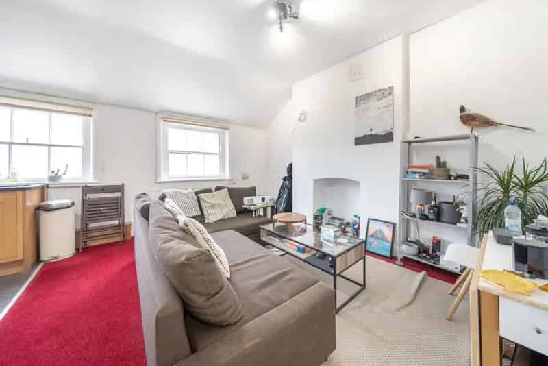One Bedroom Period Conversion Flat Albert Square Views