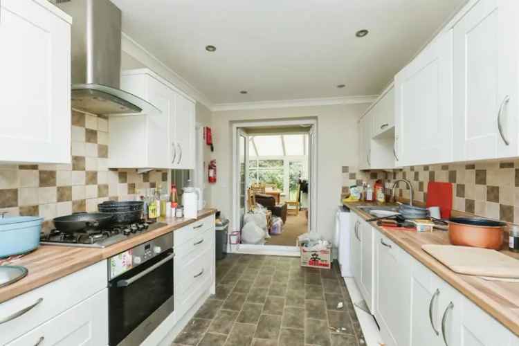 Five Bedroom House Near University and Hospital