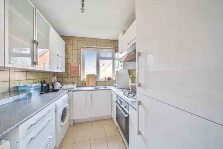 Large 1-Bedroom Apartment near Brondesbury Park