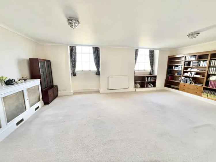 3 Bedroom Apartment for Sale in Thorndon Hall