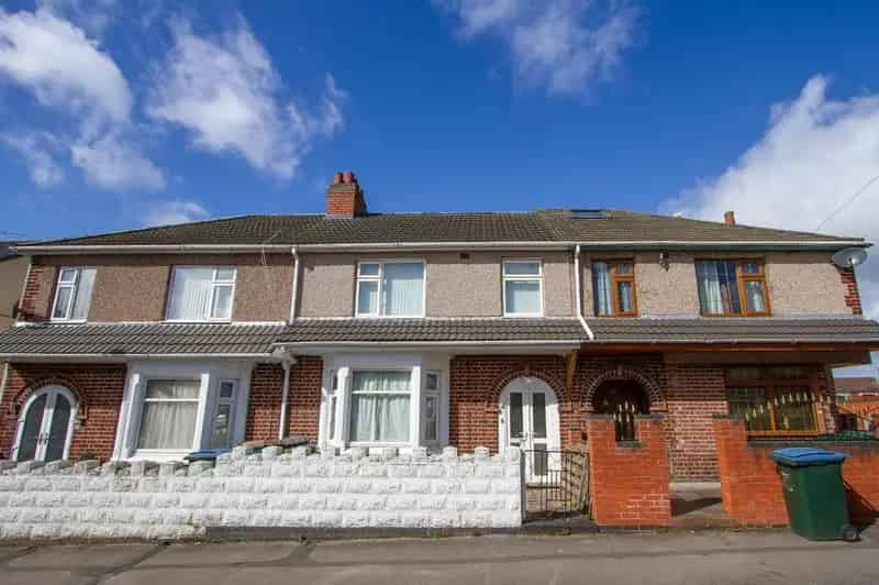 4 Bedroom Terraced House to Rent
