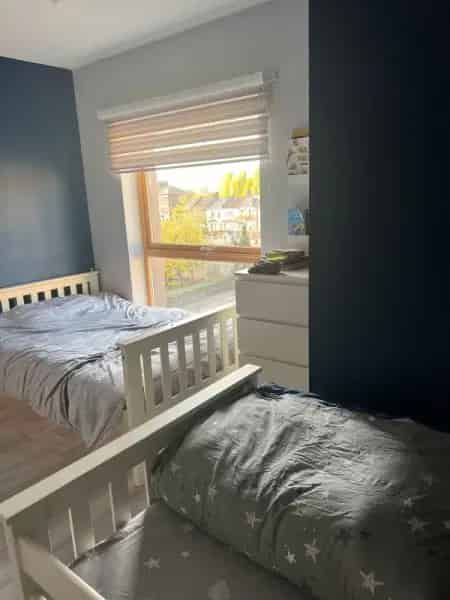 2 Double Bedroom Flat Near Central Line New Build