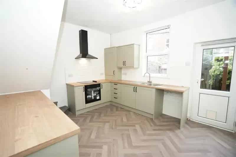 3 Bedroom Terraced House for Sale Near Amenities and Transport