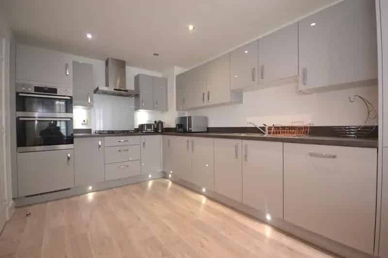 4 Bedroom House To Let Woodley