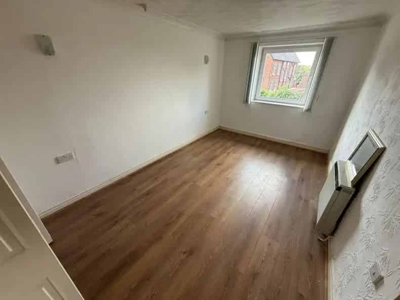 1 bed flat for sale