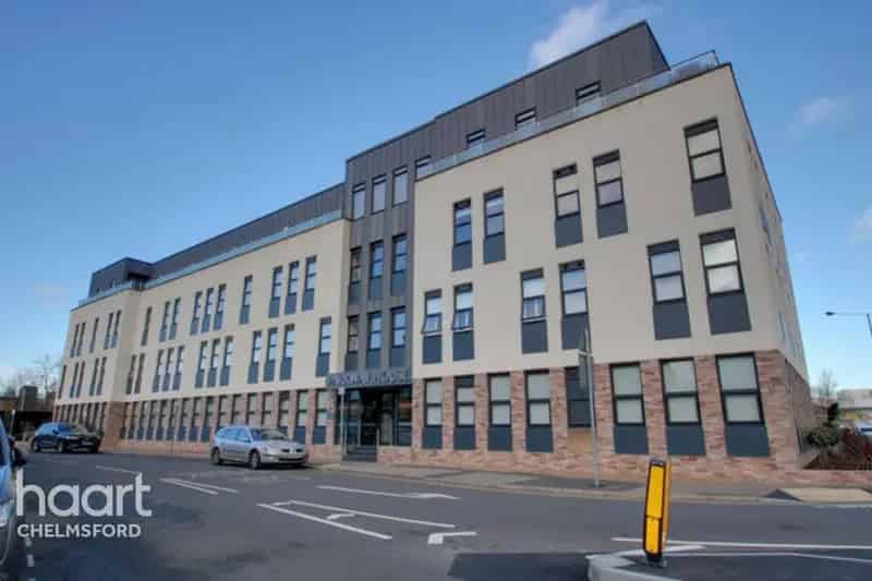 1 Bedroom Apartment near Chelmsford Train Station