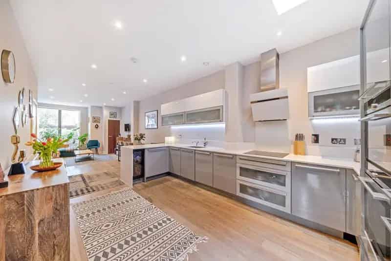Five Double Bedroom Modern Home with Three Roof Terraces