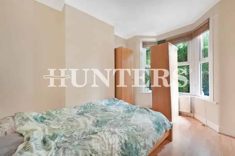 1 Bedroom Flat to Rent in Edmonton N9 - Private Garden