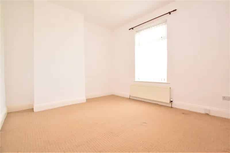 Two Bedroom Terraced House East Ardsley Stunning Views