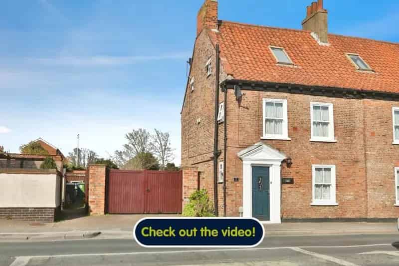 4 Bedroom Semi-Detached House for Sale