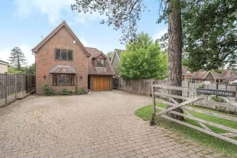 4 Bed Detached House For Sale