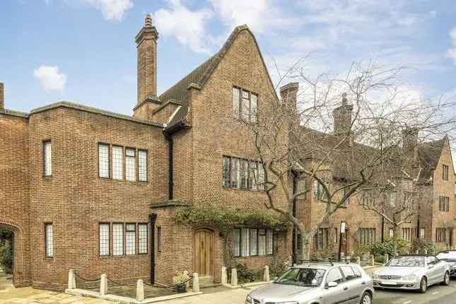 Grade II Listed House Chelsea Green 4 Bedrooms