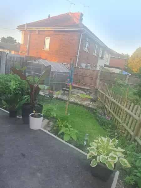 2-Bed Corner House with Driveway